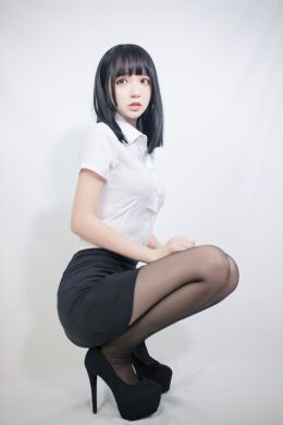 湖里风骚迷人小骚妹