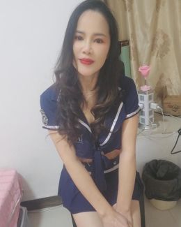 白云梅花园长腿御姐