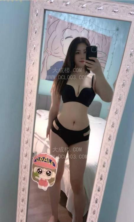 武汉光谷大奶陈思