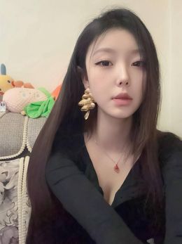 朝阳肤白貌美气质女友