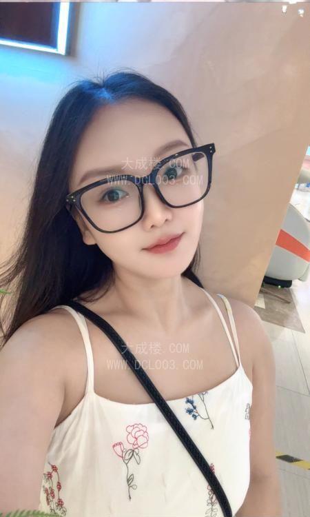 白云少妇潇潇
