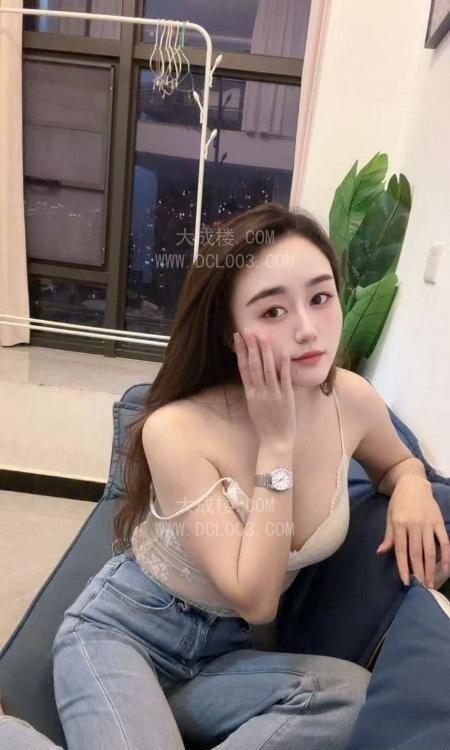 长沙雨花大胸妹