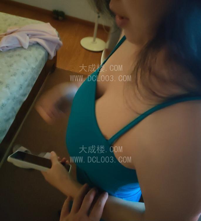 徐汇神似JULIA的小芳