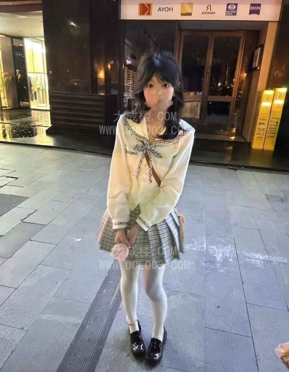 龙华粉嫩一线天妹妹