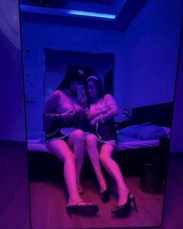 00后中项点点和吖吖