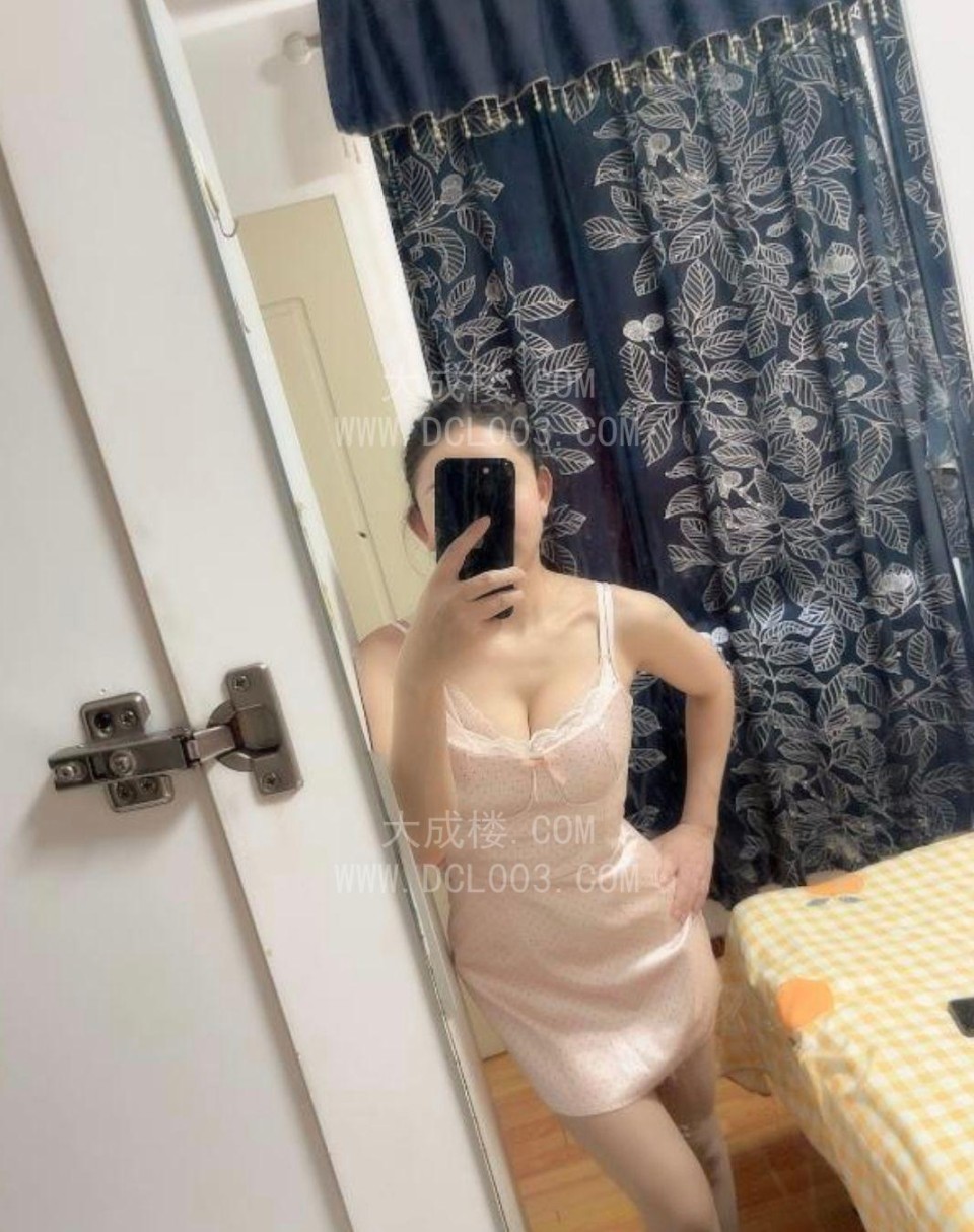 角门性感中小活妹子