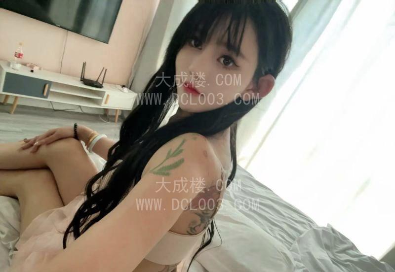 天津纹身女孩