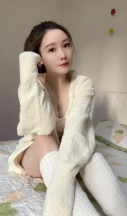 越秀轻熟大胸泡芙姐